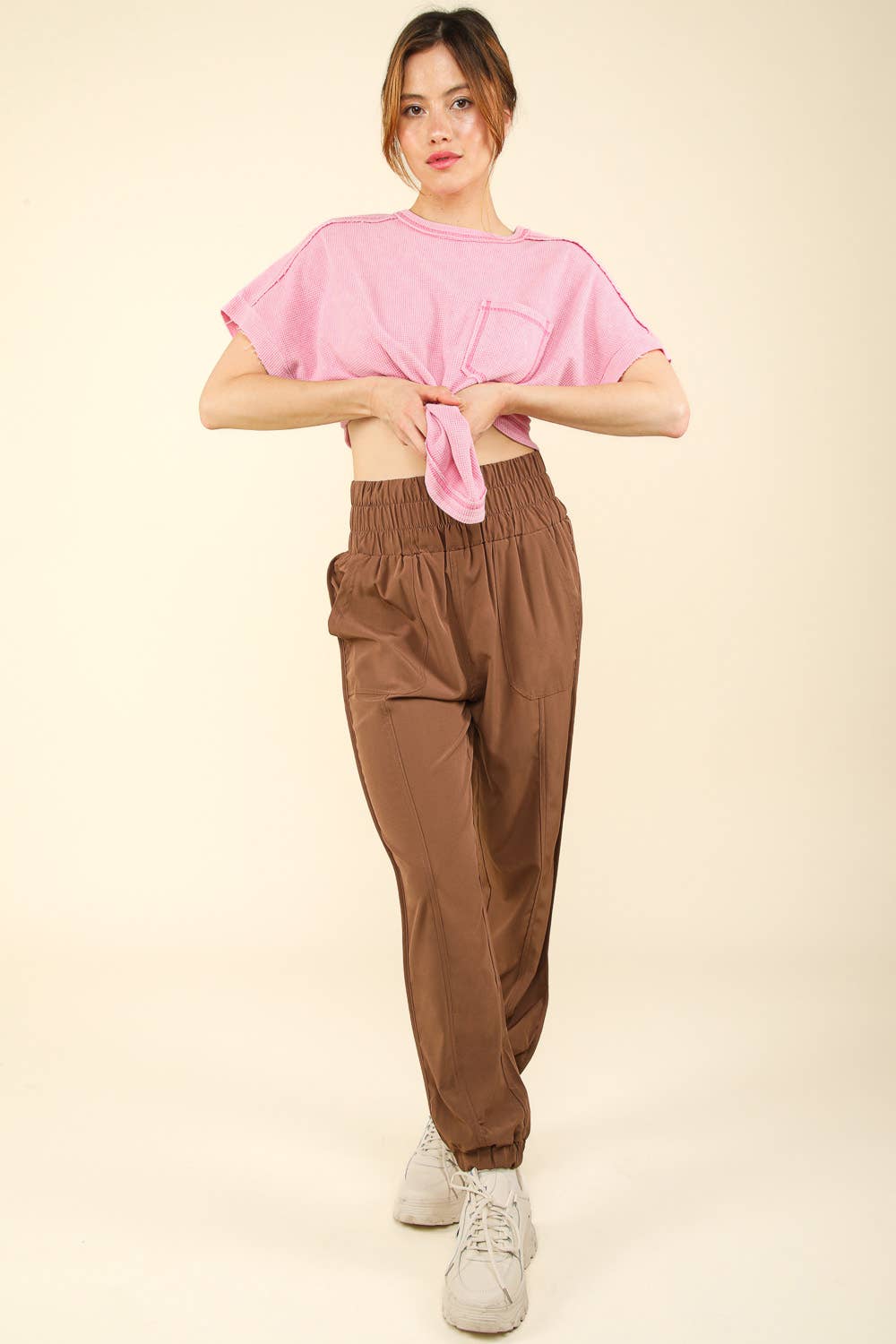 High Waisted Cargo Active Joggers w/ Pockets: Chestnut