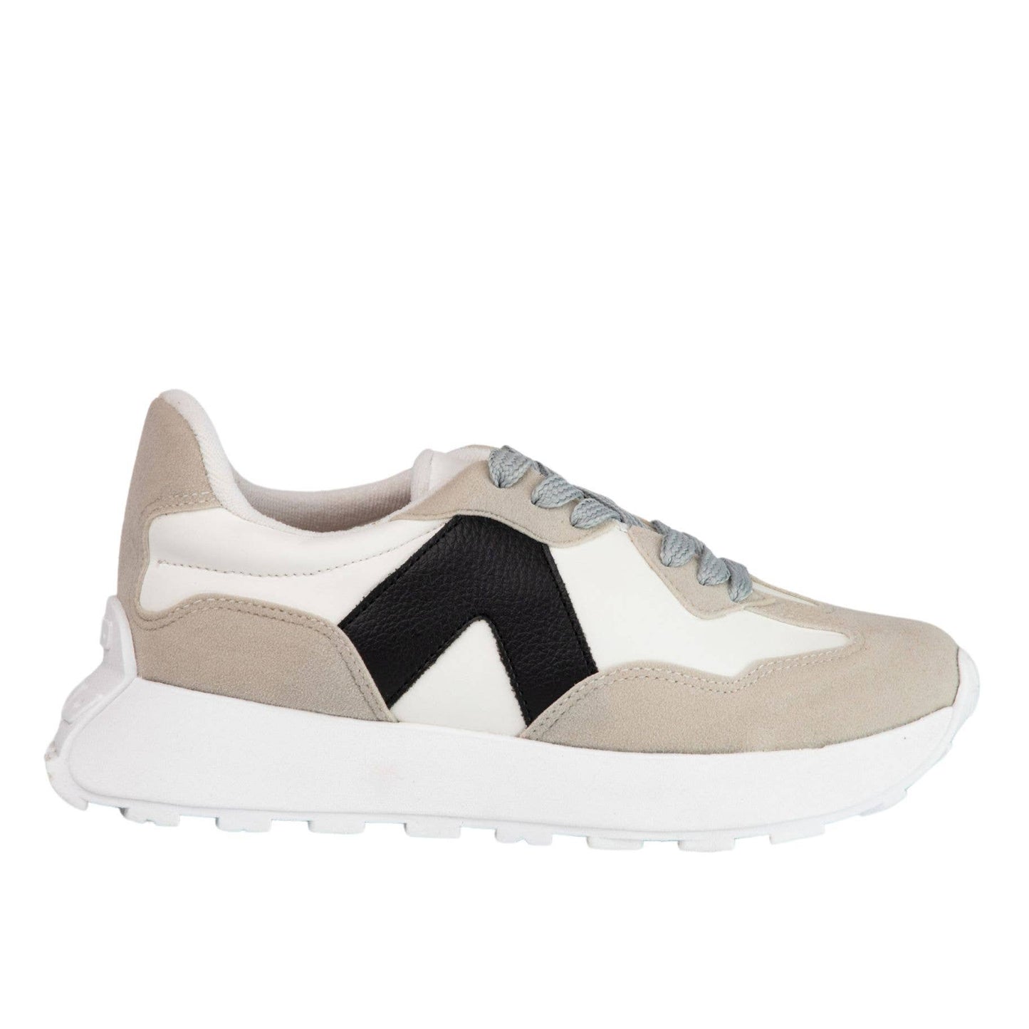 Mack Sneakers