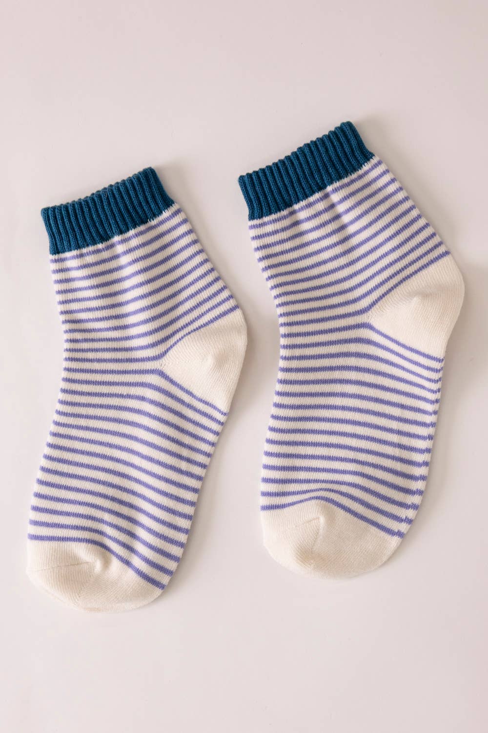 Striped Ribbed Ankle Crew Socks: Lavender