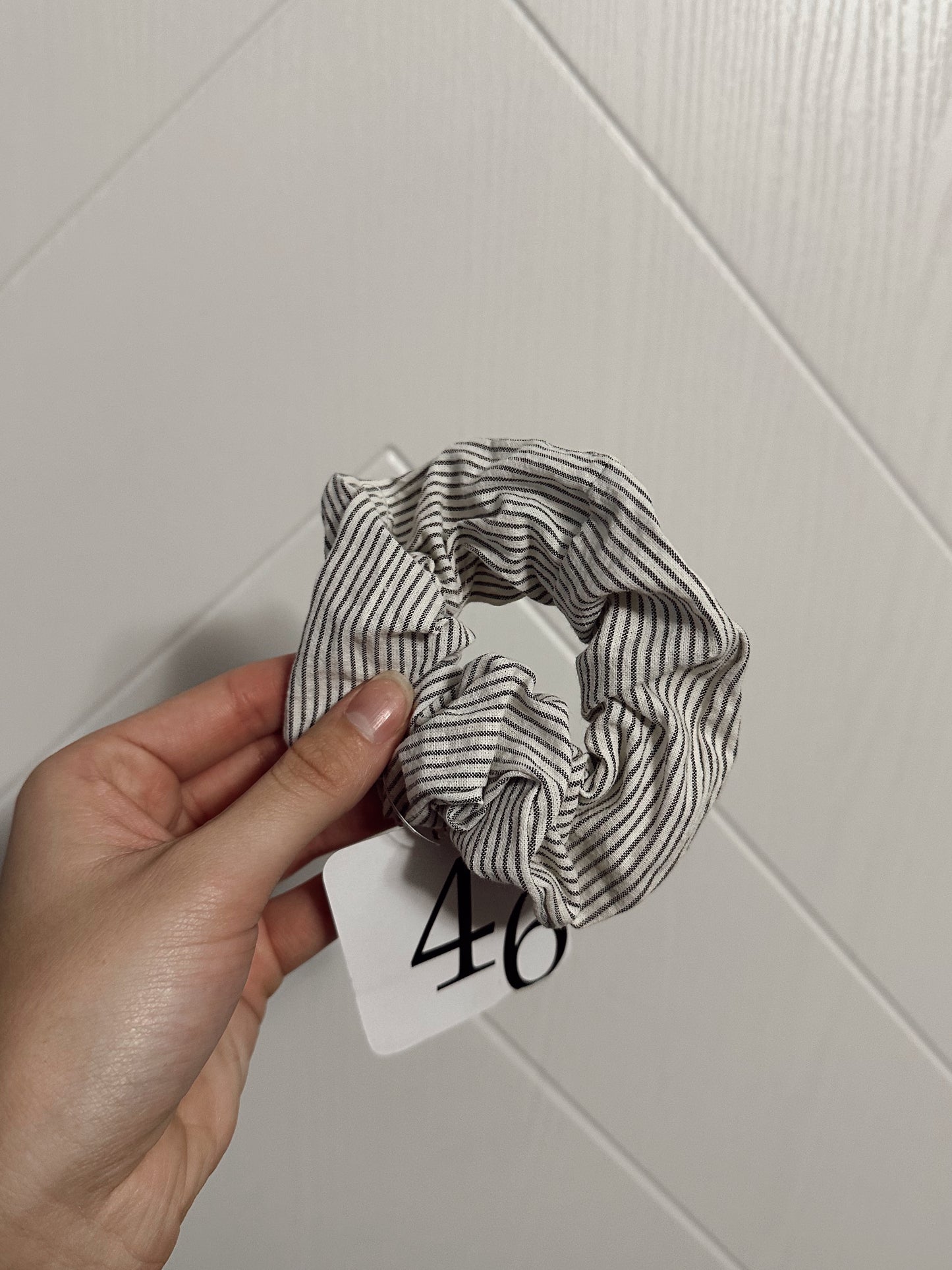 Cotton Stripe Scrunchie: Gray