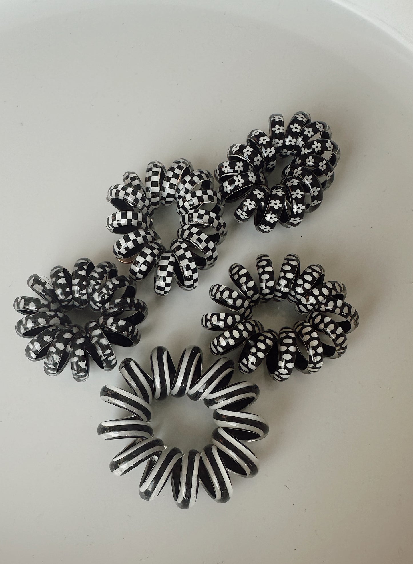 Black/White Hair Tie Coil 5PC Set