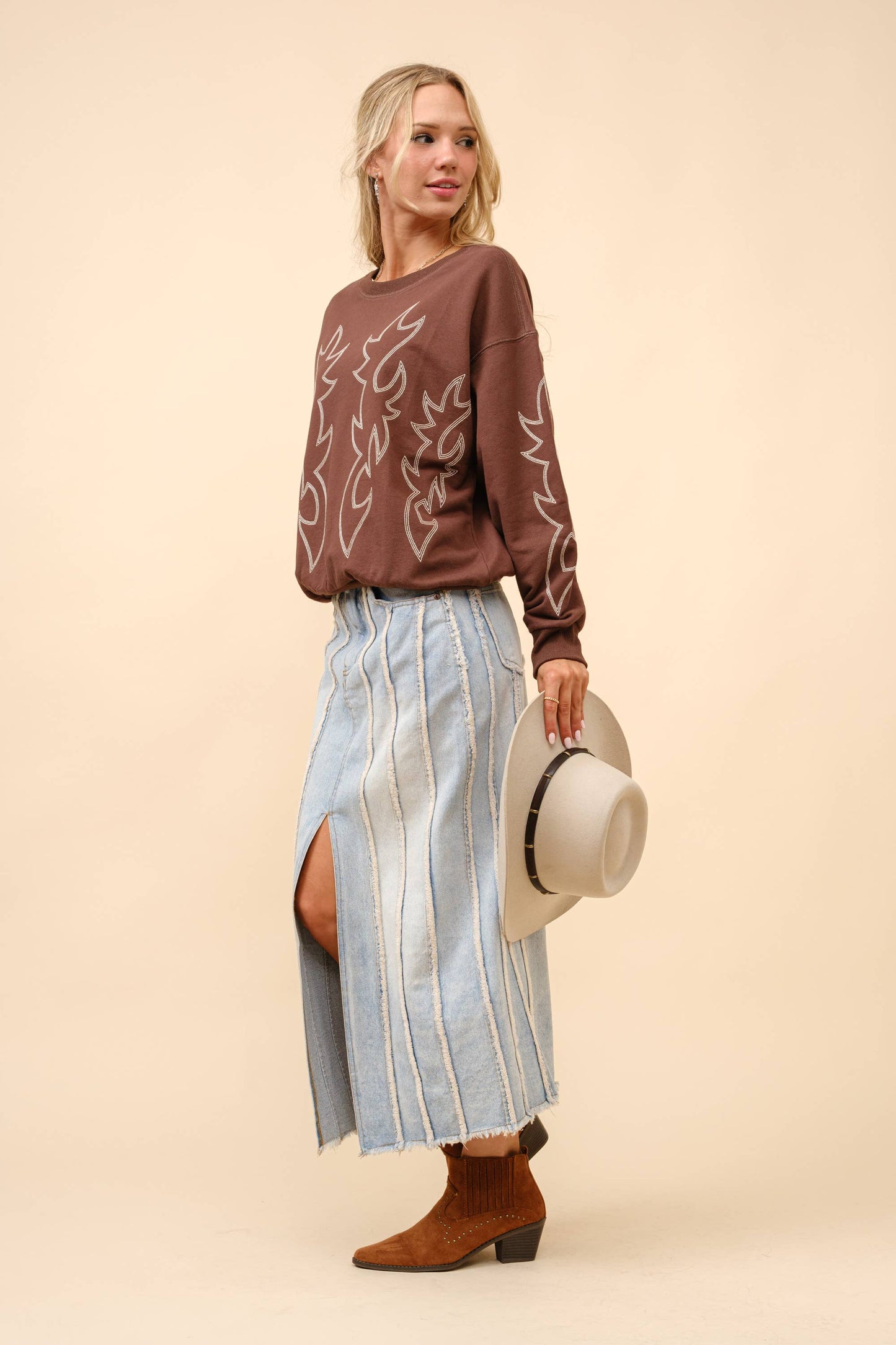 Western Boots Stitch Pullover Sweatshirt: Brown