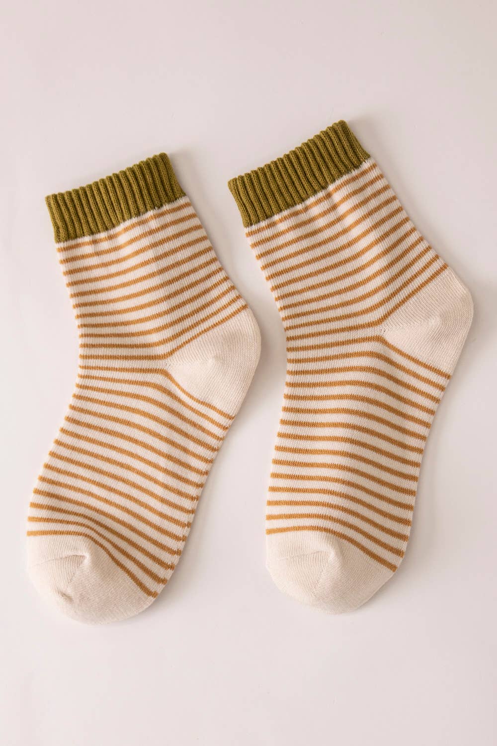 Striped Ribbed Ankle Crew Socks: Camel