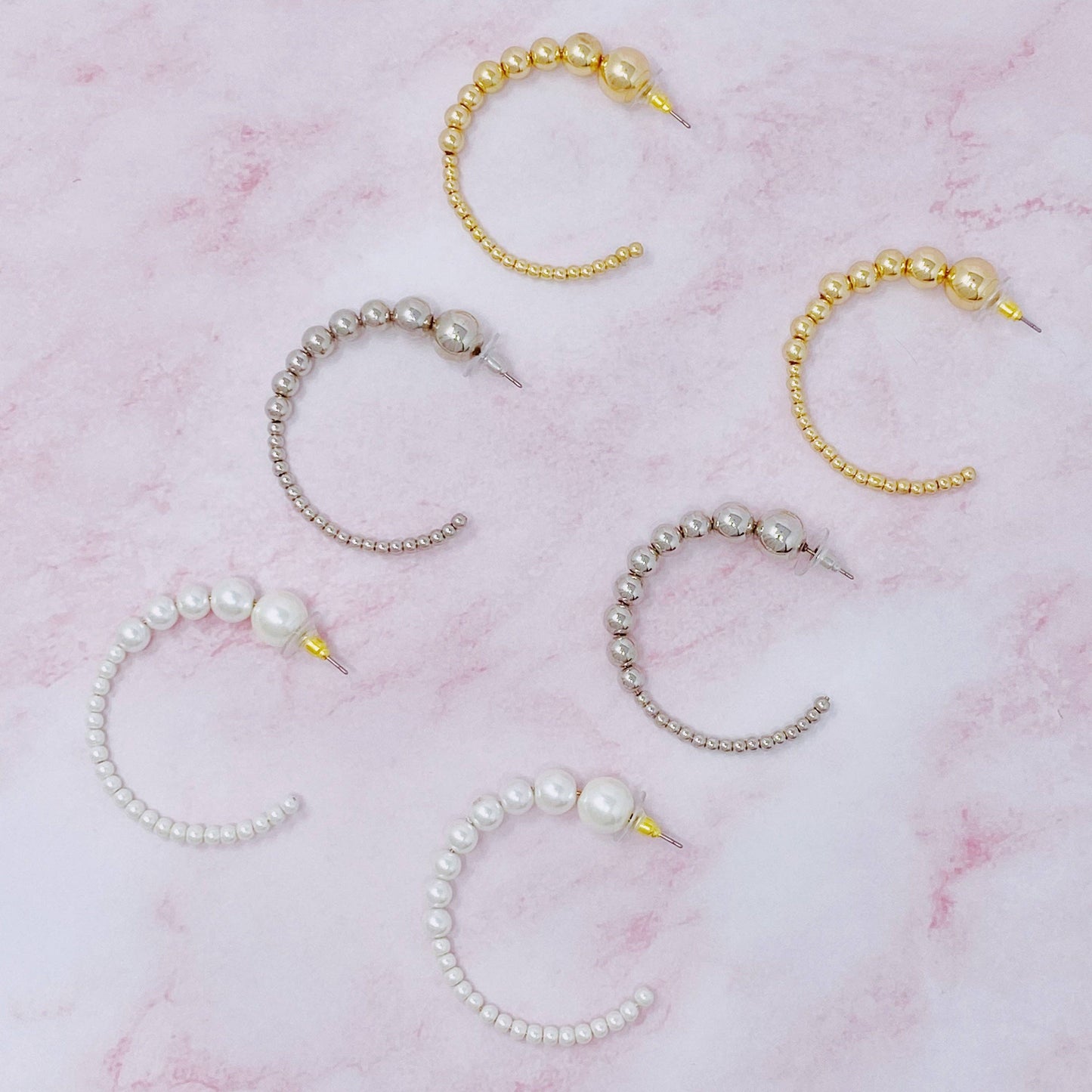 Gradation Bauble Hoop Earrings: Silver