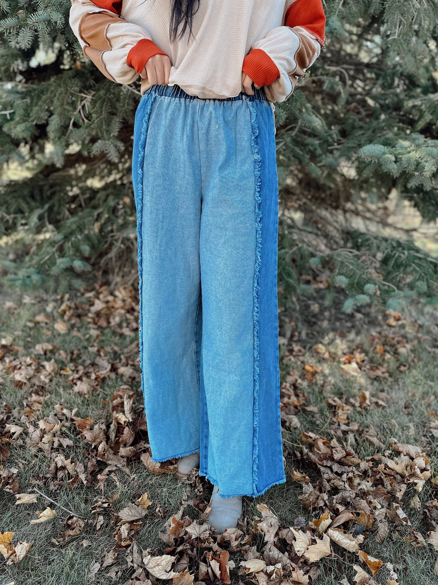 Front Frayed Wide Leg Jeans