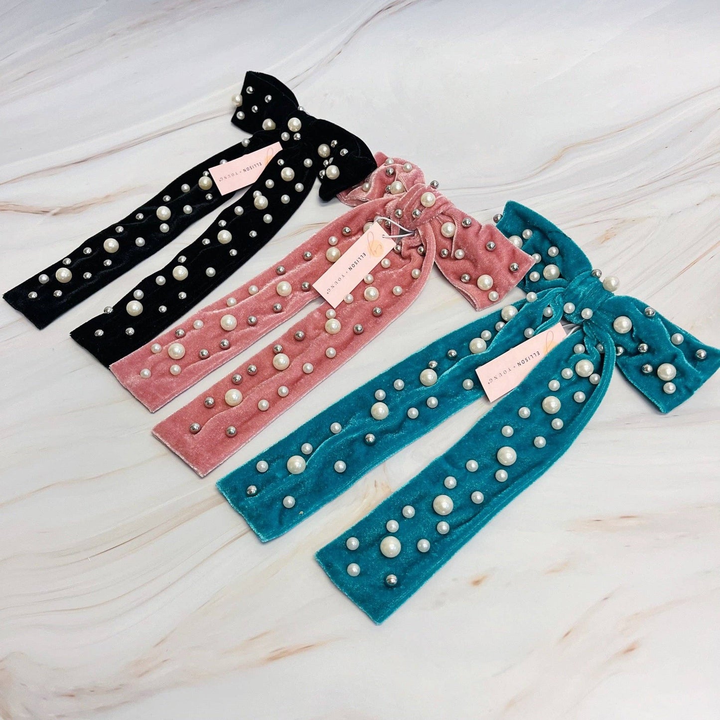 Pearl Throwed Velvet Bow Hair Clip: Black