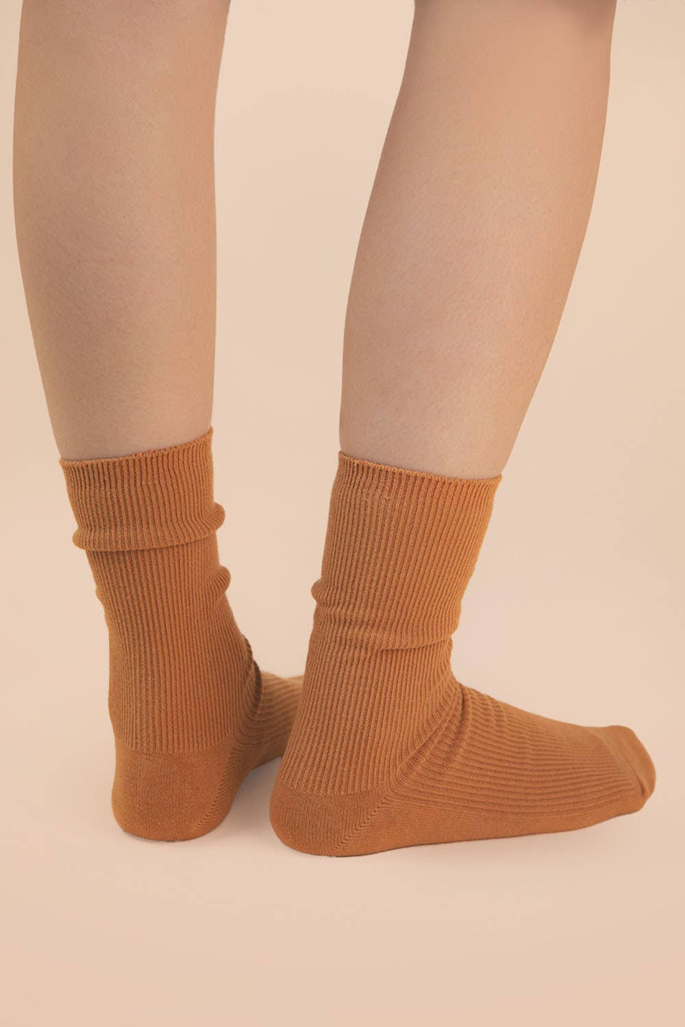 Ribbed mock socks: Cream