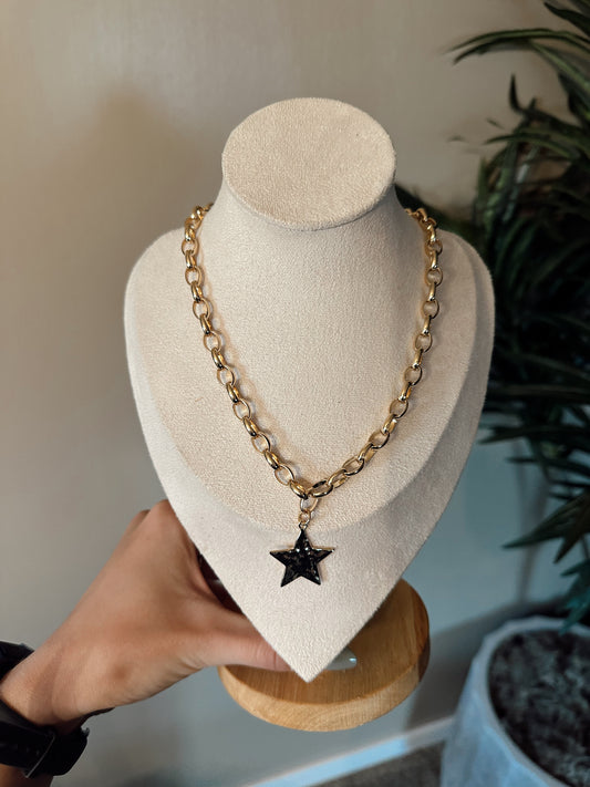 Textured Metal Star Pendant Chunky Chain Necklace