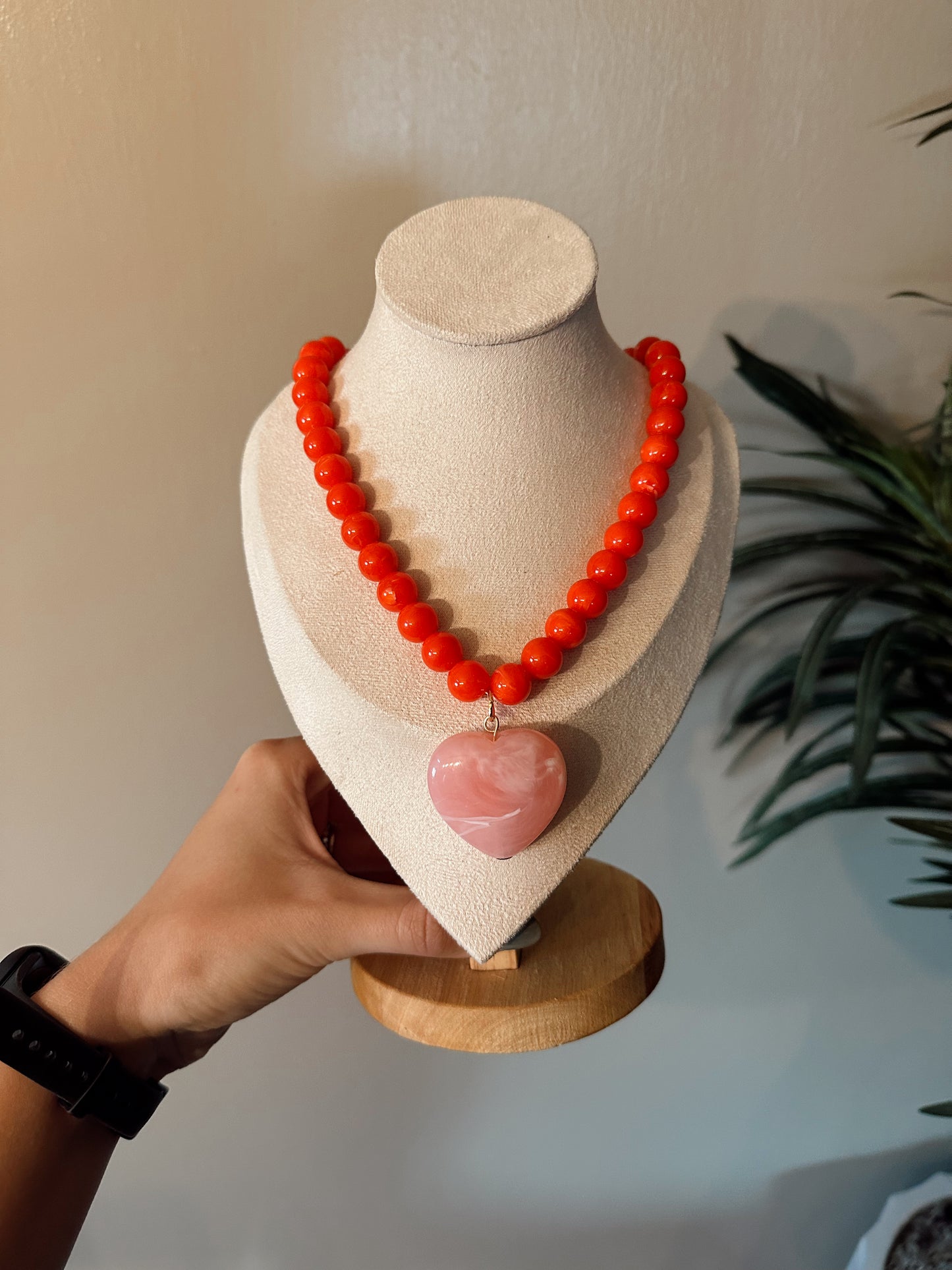 Chunky Marbled Resin Heart Charm Beaded Necklace: Pink