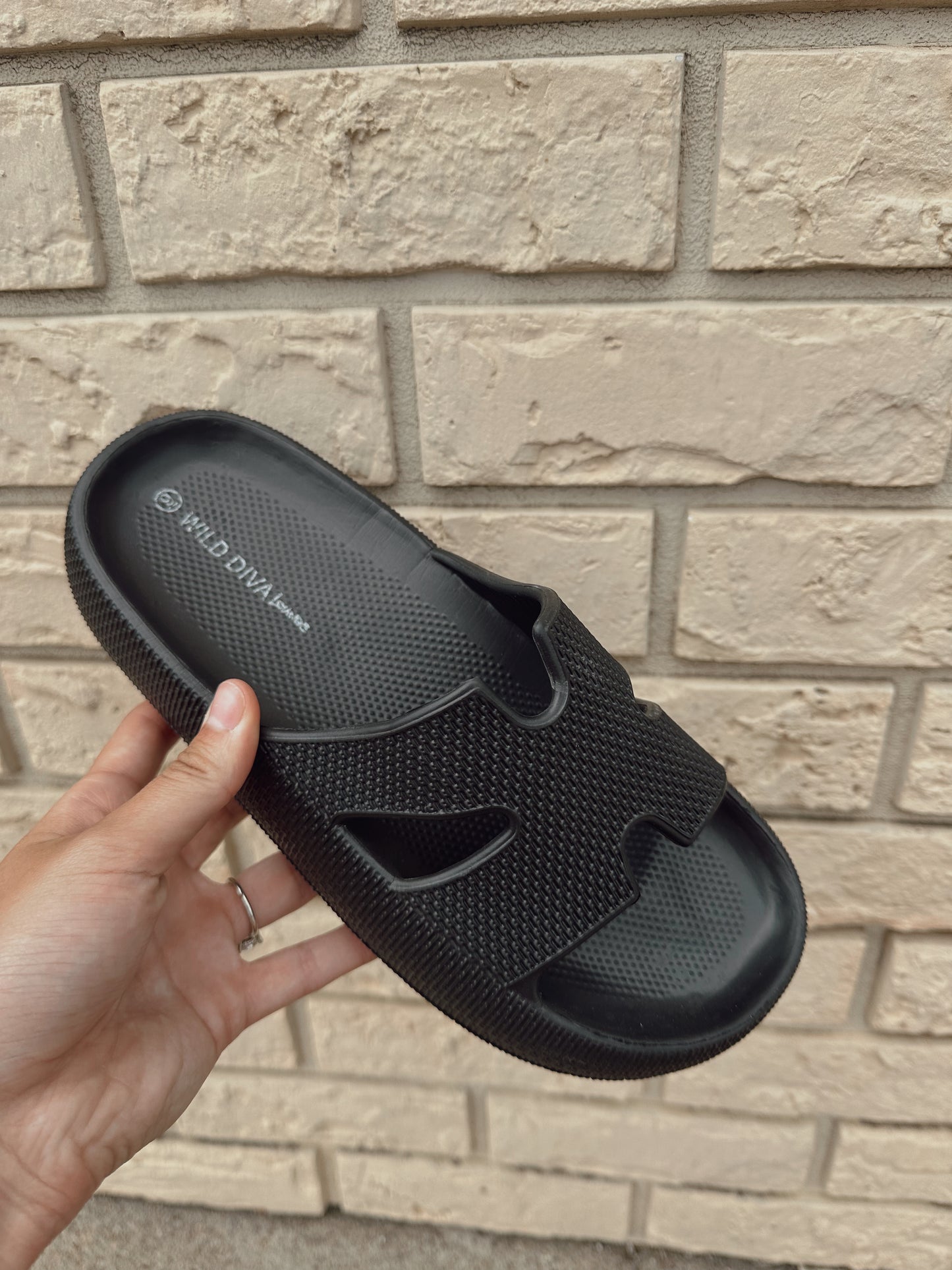 Sunny Skies Black Sandals