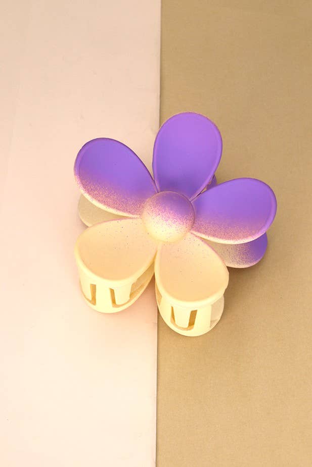 Matte Flower Claw Clip : Peachy Coral