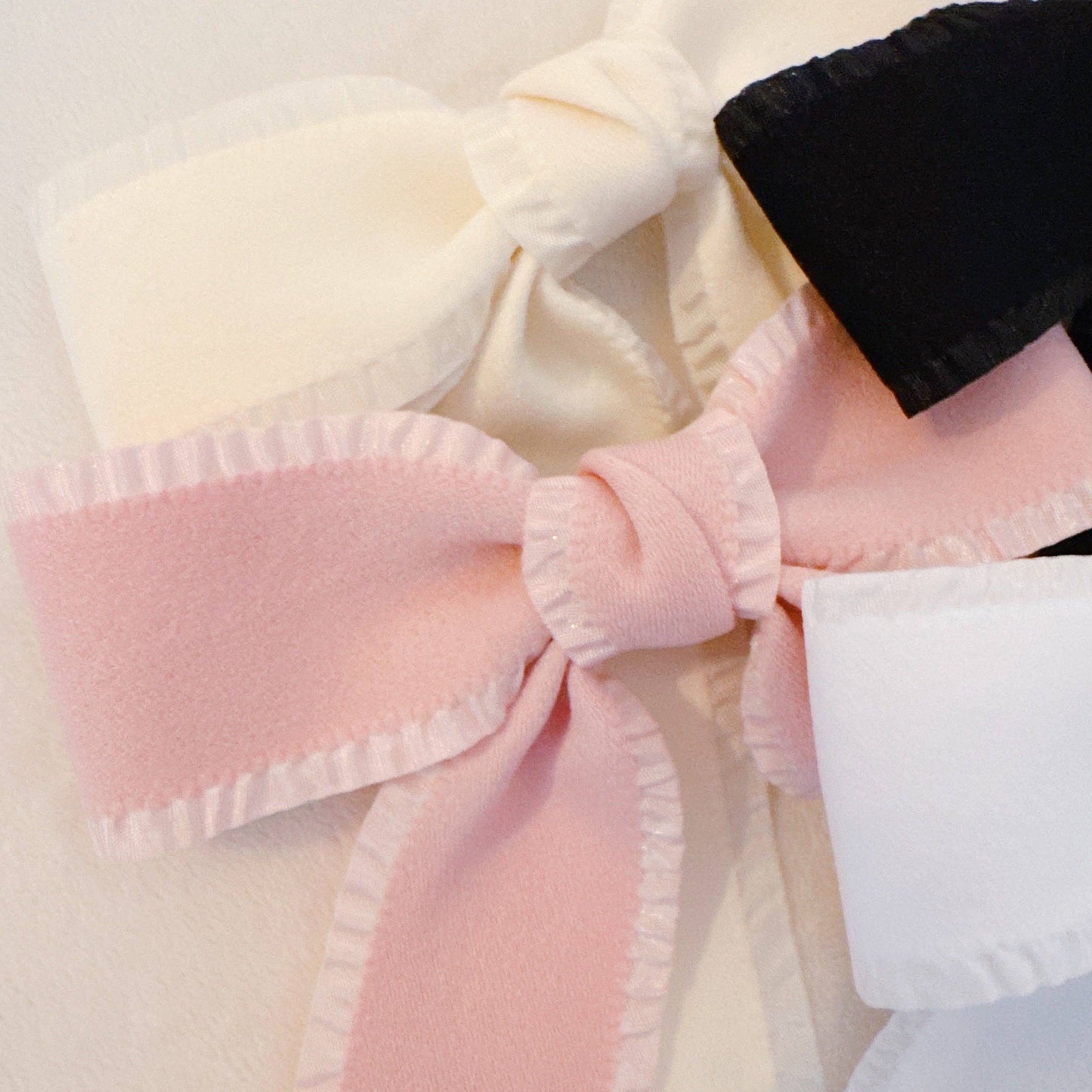 Lovely Edges Bow Hair Clip Set Of 2: Black/White