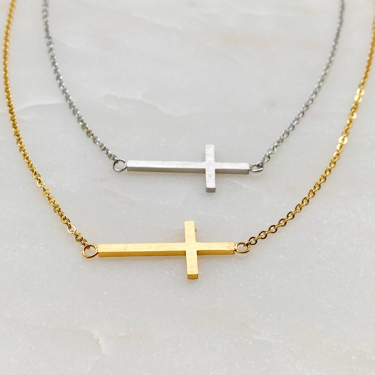 Kayla Cross Necklace: Silver