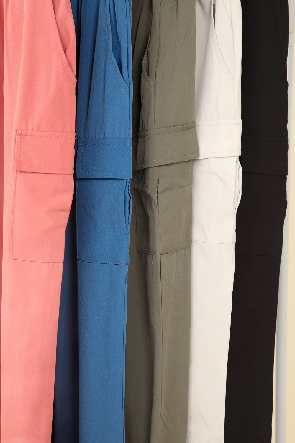 High Waisted Cargo Active Joggers w/ Pockets: Black