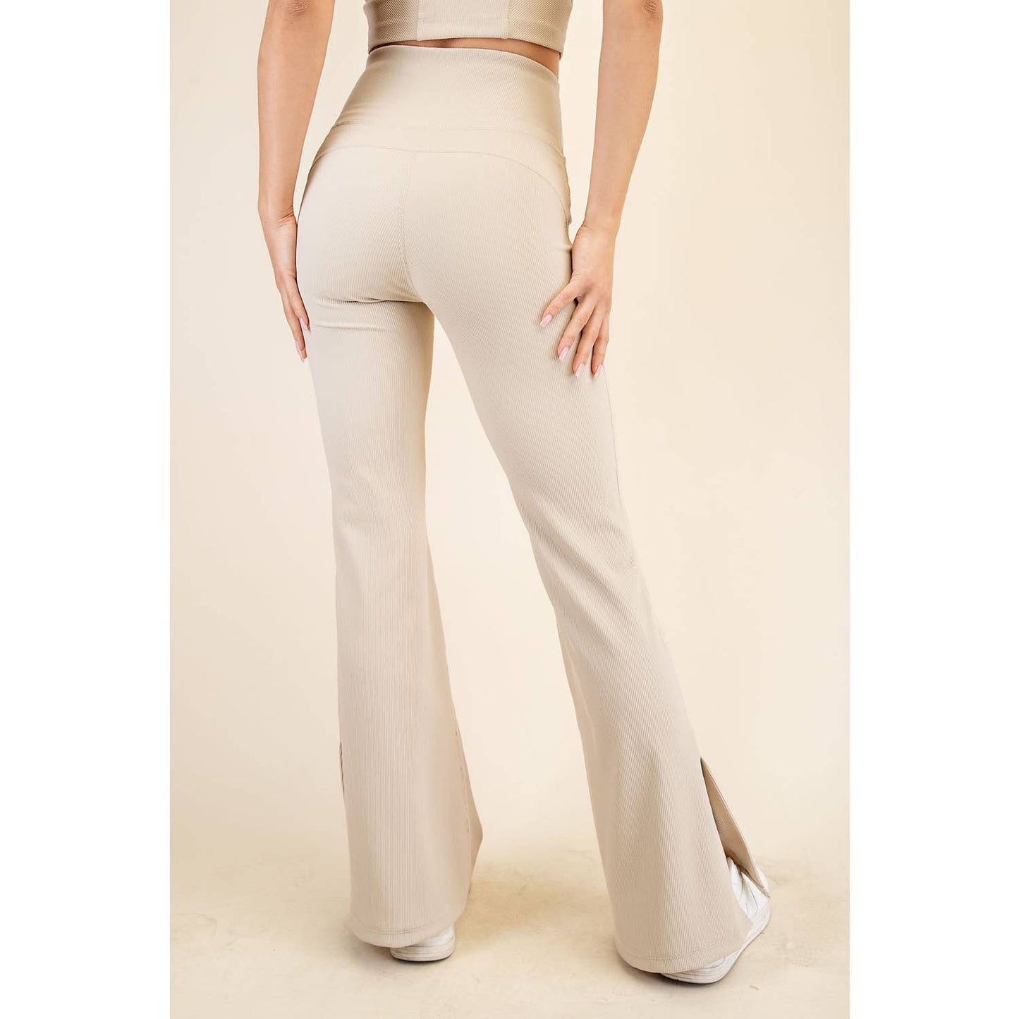 Nylon Rib Flare Leggings : Seashell (Rae Mode)