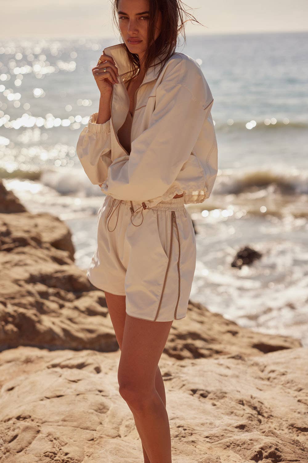 Cotton Piping-Trimmed Side-Zip Drawstring Shorts: Cream
